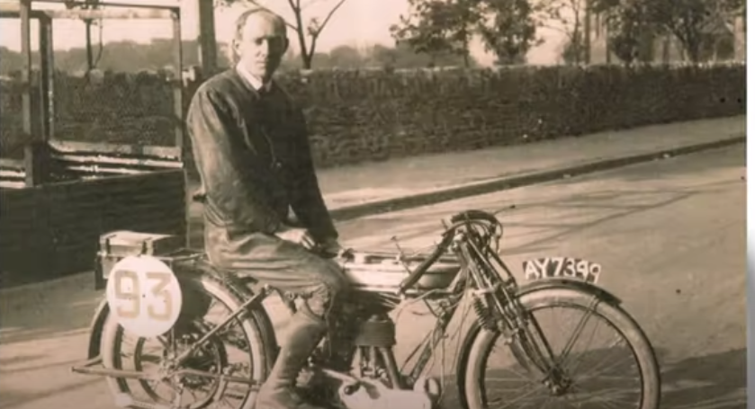 ne of Norton's early racing motorcycle models